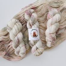 Lade das Bild in den Galerie-Viewer, Wunschfärbung