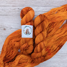 Lade das Bild in den Galerie-Viewer, Wunschfärbung
